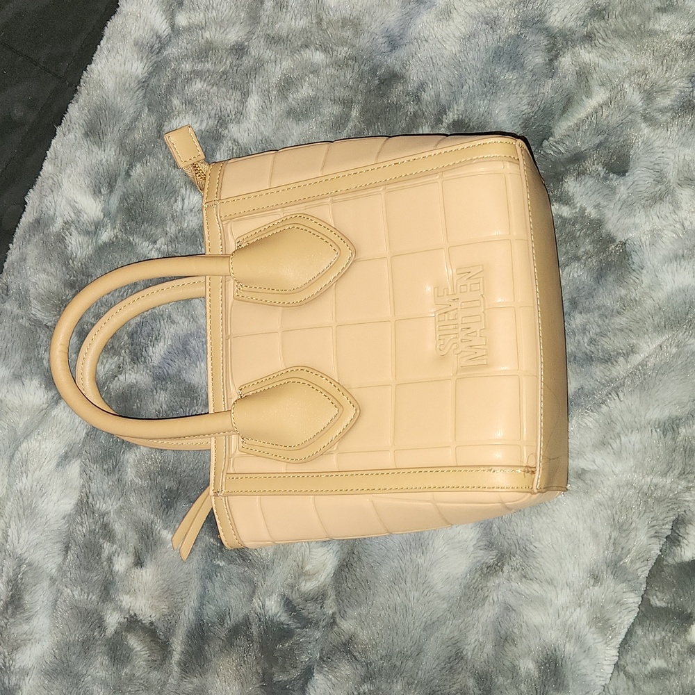 Steve madden purse medium beige color